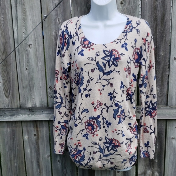 Old Navy Sweaters - Old Navy Maternity Lightweight Floral Sweater Old Navy Sweaters - Old Navy Maternity Lightweight Floral Sweater